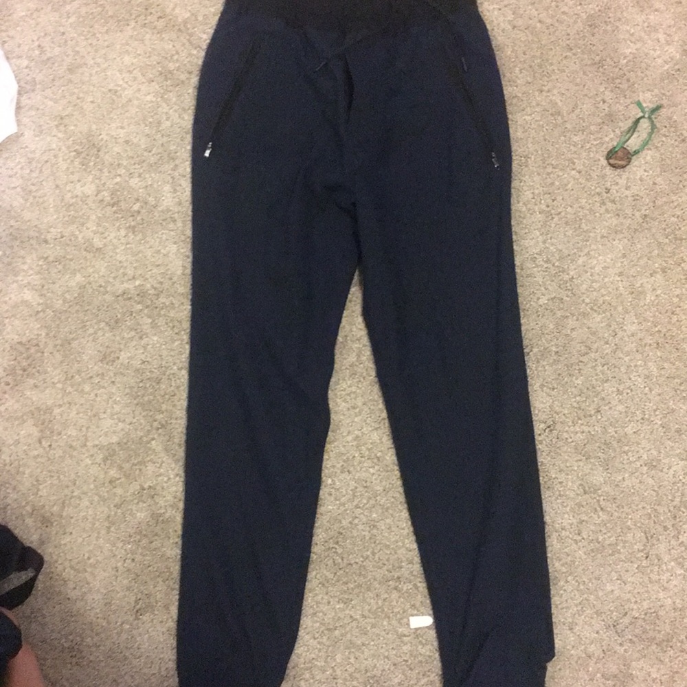 Lululemon joggers size medium